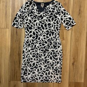 Anne Klein Navy sketched Floral Short Sleeve Cowl Neck Sheath dress size 10